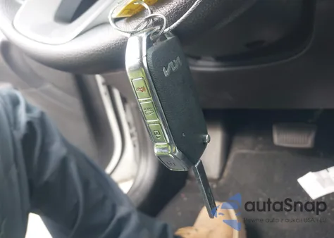 2024 Kia Forte Lxs z USA, uszkodzony, nr VIN 3KPF24AD5RE760880